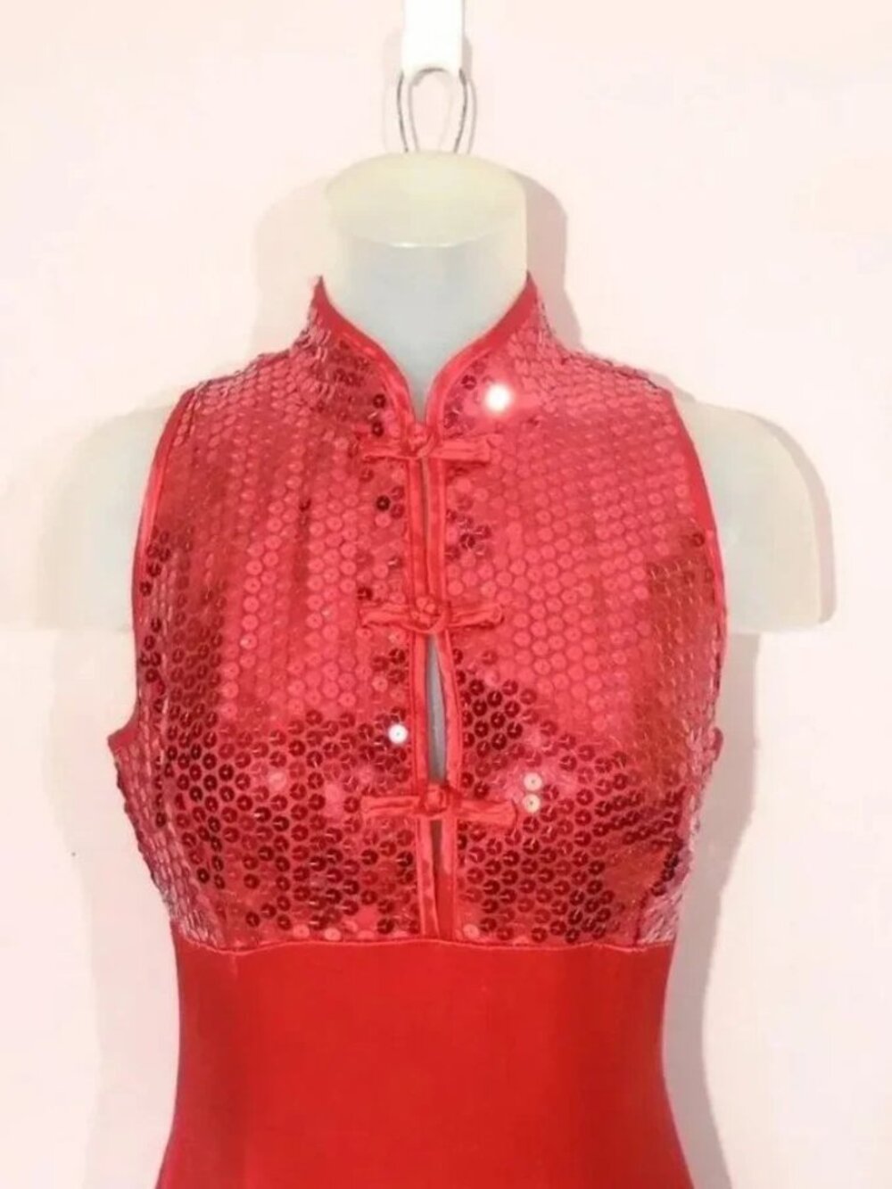 Red Satin Cheongsam Gown With Sequins Sassy Sexy Vintage ZumZum - Picture 3 of 8